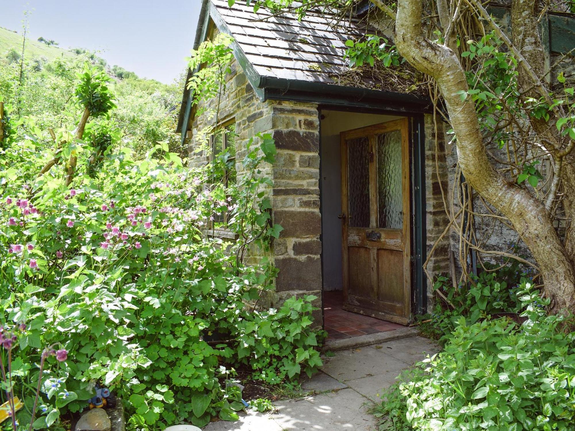 Lower Goytre Farmhouse Llanfair Waterdine Bagian luar foto